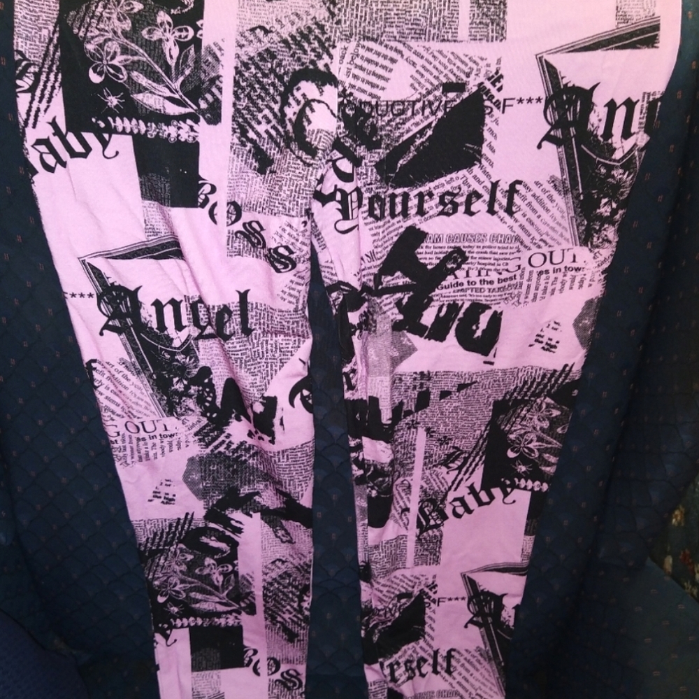 Ñewspaper Leggings